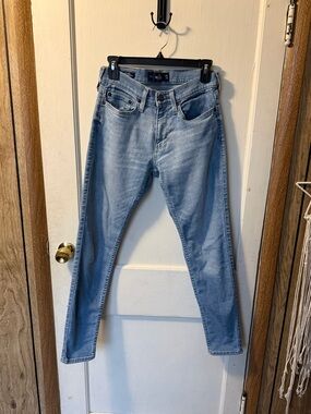 Light Wash Skinny Jeans